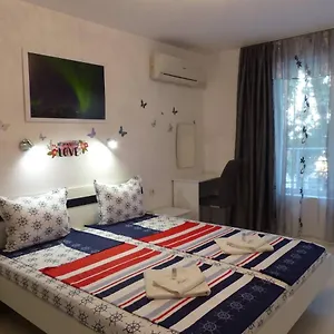 Apartament Holiday Бургас